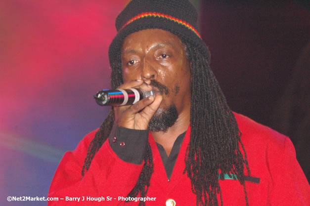 Mackie Conscious - Red Stripe Reggae Sumfest 2007 - Zenith - Saturday, July 21, 2007 - Catherine Hall, Montego Bay, St James, Jamaica W.I. - Negril Travel Guide, Negril Jamaica WI - http://www.negriltravelguide.com - info@negriltravelguide.com...!