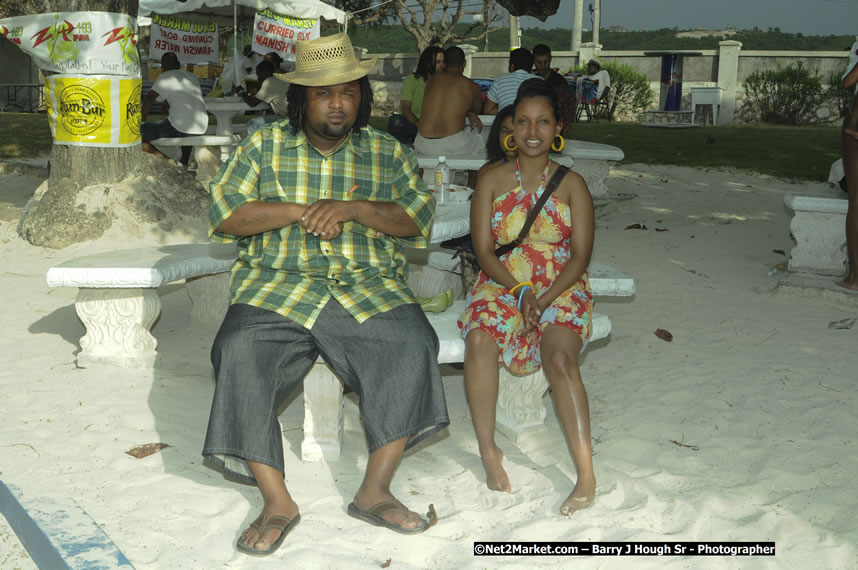 Reggae Sumfest Beach Party at Tropical Beach, Montego Bay - Sunday, July 13, 2008 - Negril Travel Guide, Negril Jamaica WI - http://www.negriltravelguide.com - info@negriltravelguide.com...!