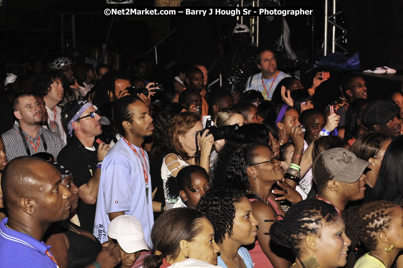 Lil Wayne @ Red Stripe Reggae Sumfest 2008 International Night 2, Catherine Hall, Montego Bay - Saturday, July 19, 2008 - Reggae Sumfest 2008 July 13 - July 19, 2008 - Photographs by Net2Market.com - Barry J. Hough Sr. Photojournalist/Photograper - Photographs taken with a Nikon D300 - Negril Travel Guide, Negril Jamaica WI - http://www.negriltravelguide.com - info@negriltravelguide.com...!