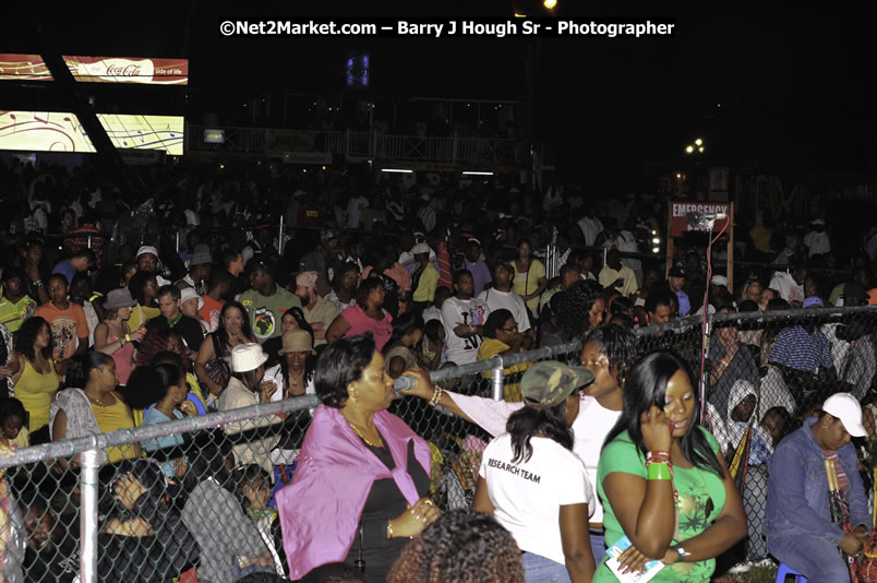 Tarrus Riley @ Red Stripe Reggae Sumfest 2008 International Night 2, Catherine Hall, Montego Bay - Saturday, July 19, 2008 - Reggae Sumfest 2008 July 13 - July 19, 2008 - Photographs by Net2Market.com - Barry J. Hough Sr. Photojournalist/Photograper - Photographs taken with a Nikon D300 - Negril Travel Guide, Negril Jamaica WI - http://www.negriltravelguide.com - info@negriltravelguide.com...!