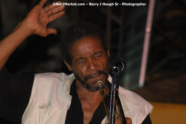 Tarrus Riley, Jimmy Riley, and Dwayne Stephensen - Money Cologne Promotions in association with "British Link Up" presents Summer Jam featuring She's Royal Tarrus Riley & Jimmy Riley - Plus Ras Slick, Sham Dawg, and Whiskey Bagio @ Roots Bamboo, Norman Manley Boulevard, Negril, Jamaica W.I. - Backed up Dean Fraser & The Hurricanne Band - MC Barry G and Rev. BB - July 25, 2007 - Negril Travel Guide.com, Negril Jamaica WI - http://www.negriltravelguide.com - info@negriltravelguide.com...!