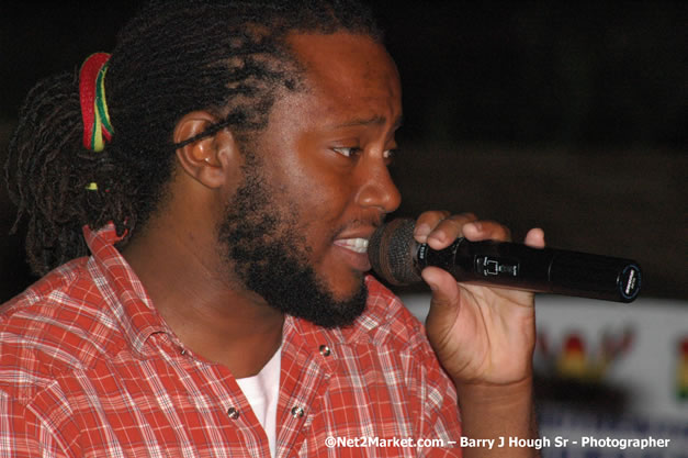 Tarrus Riley, Jimmy Riley, and Dwayne Stephensen - Money Cologne Promotions in association with "British Link Up" presents Summer Jam featuring She's Royal Tarrus Riley & Jimmy Riley - Plus Ras Slick, Sham Dawg, and Whiskey Bagio @ Roots Bamboo, Norman Manley Boulevard, Negril, Jamaica W.I. - Backed up Dean Fraser & The Hurricanne Band - MC Barry G and Rev. BB - July 25, 2007 - Negril Travel Guide.com, Negril Jamaica WI - http://www.negriltravelguide.com - info@negriltravelguide.com...!