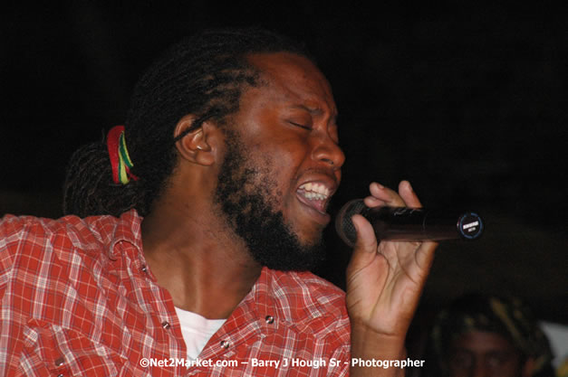 Tarrus Riley, Jimmy Riley, and Dwayne Stephensen - Money Cologne Promotions in association with "British Link Up" presents Summer Jam featuring She's Royal Tarrus Riley & Jimmy Riley - Plus Ras Slick, Sham Dawg, and Whiskey Bagio @ Roots Bamboo, Norman Manley Boulevard, Negril, Jamaica W.I. - Backed up Dean Fraser & The Hurricanne Band - MC Barry G and Rev. BB - July 25, 2007 - Negril Travel Guide.com, Negril Jamaica WI - http://www.negriltravelguide.com - info@negriltravelguide.com...!