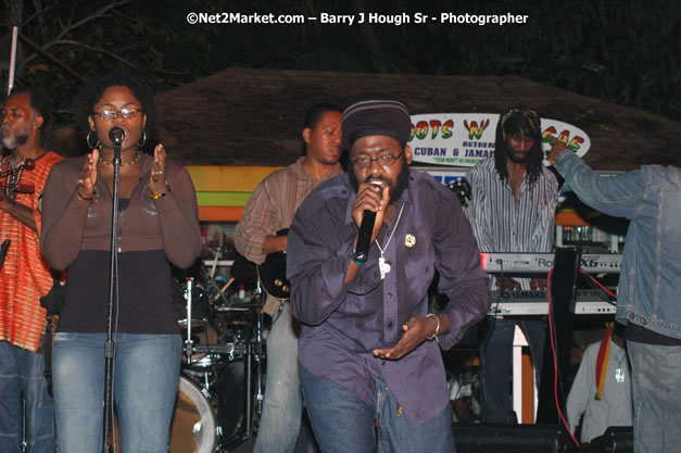 Tarrus Riley, Jimmy Riley, and Dwayne Stephensen - Money Cologne Promotions in association with "British Link Up" presents Summer Jam featuring She's Royal Tarrus Riley & Jimmy Riley - Plus Ras Slick, Sham Dawg, and Whiskey Bagio @ Roots Bamboo, Norman Manley Boulevard, Negril, Jamaica W.I. - Backed up Dean Fraser & The Hurricanne Band - MC Barry G and Rev. BB - July 25, 2007 - Negril Travel Guide.com, Negril Jamaica WI - http://www.negriltravelguide.com - info@negriltravelguide.com...!