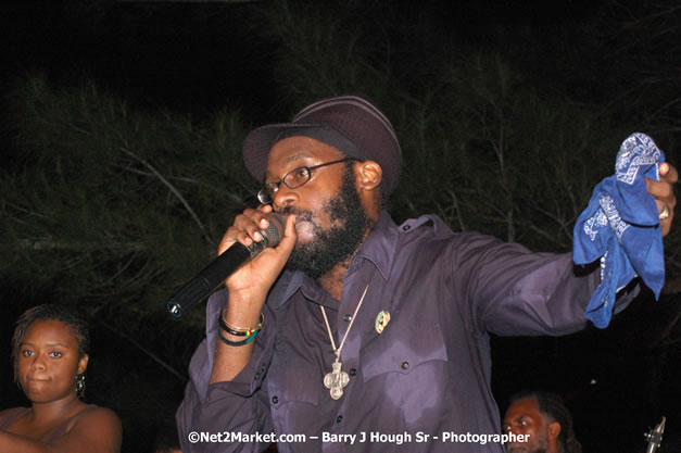 Tarrus Riley, Jimmy Riley, and Dwayne Stephensen - Money Cologne Promotions in association with "British Link Up" presents Summer Jam featuring She's Royal Tarrus Riley & Jimmy Riley - Plus Ras Slick, Sham Dawg, and Whiskey Bagio @ Roots Bamboo, Norman Manley Boulevard, Negril, Jamaica W.I. - Backed up Dean Fraser & The Hurricanne Band - MC Barry G and Rev. BB - July 25, 2007 - Negril Travel Guide.com, Negril Jamaica WI - http://www.negriltravelguide.com - info@negriltravelguide.com...!