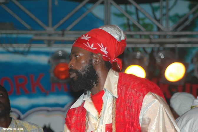 Capleton - Spring Break 2005 -  6th Anniversary - All Day - All Night - Photo Gallery - Sunday, March 13th - Long Bay Beach, Negril Jamaica - Negril Travel Guide, Negril Jamaica WI - http://www.negriltravelguide.com - info@negriltravelguide.com...!