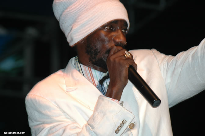 Sizzla - Spring Break 2005 -  6th Anniversary - All Day - All Night - Photo Gallery - Sunday, March 13th - Long Bay Beach, Negril Jamaica - Negril Travel Guide, Negril Jamaica WI - http://www.negriltravelguide.com - info@negriltravelguide.com...!