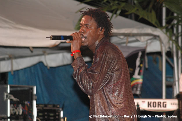 Kenyatta Hill @ Western Consciousness 2007 - Presented by King of Kings Productons - Saturday, April 28, 2007 - Llandilo Cultural Centre, Savanna-La-Mar, Westmoreland, Jamaica W.I. - Negril Travel Guide, Negril Jamaica WI - http://www.negriltravelguide.com - info@negriltravelguide.com...!