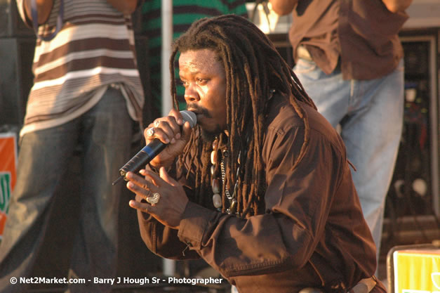 Luciano @ Western Consciousness 2007 - Presented by King of Kings Productons - Saturday, April 28, 2007 - Llandilo Cultural Centre, Savanna-La-Mar, Westmoreland, Jamaica W.I. - Negril Travel Guide, Negril Jamaica WI - http://www.negriltravelguide.com - info@negriltravelguide.com...!